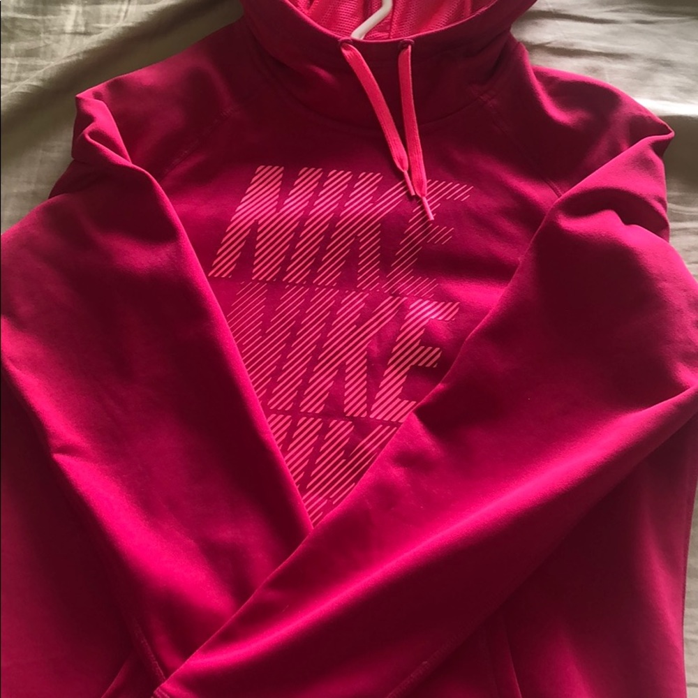 NIKE PINK THERMA FIT HOODIE
